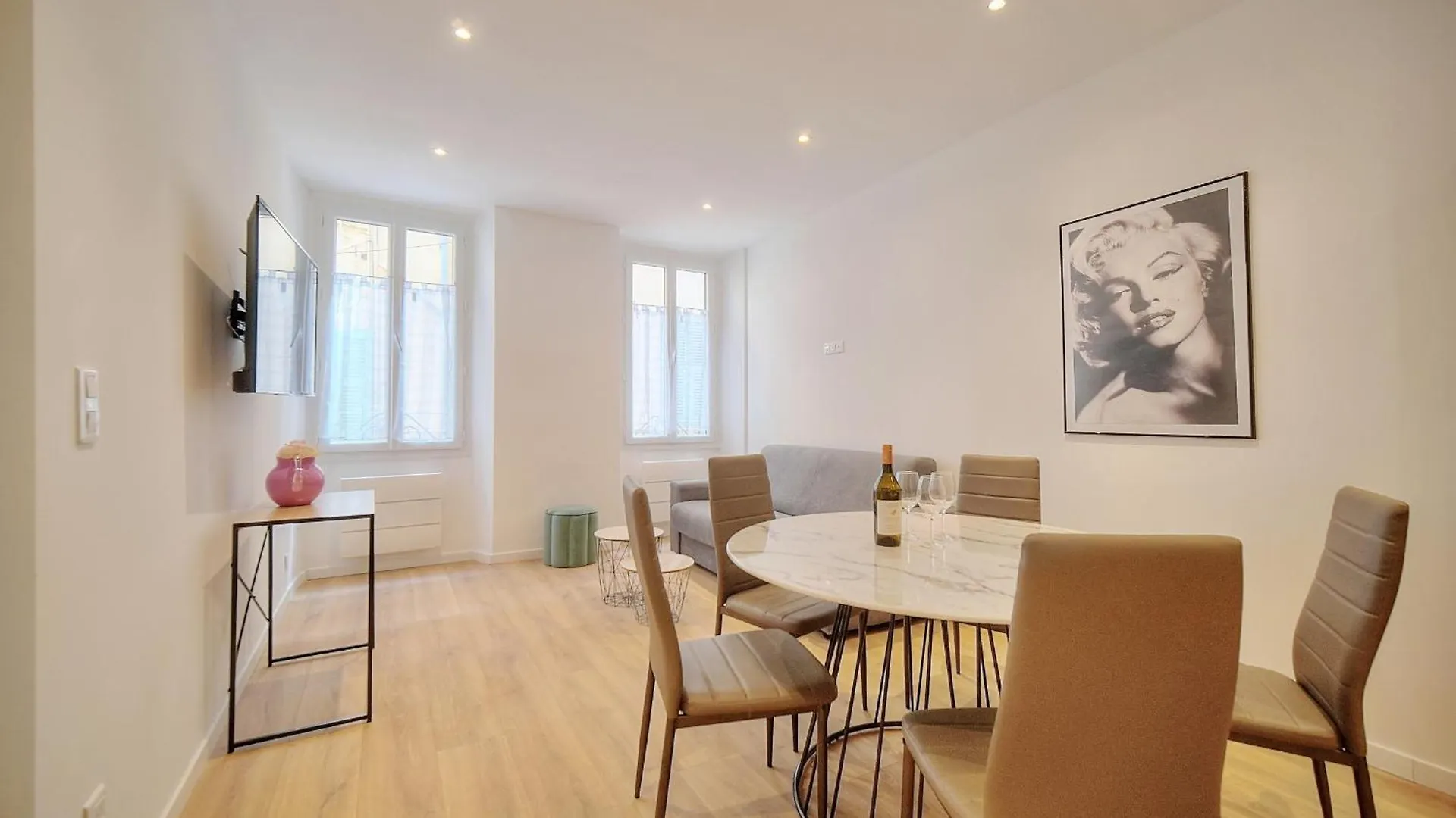 Charmant 3 Pieces Centre Ville A2B243 Cannes 0*,  Francja