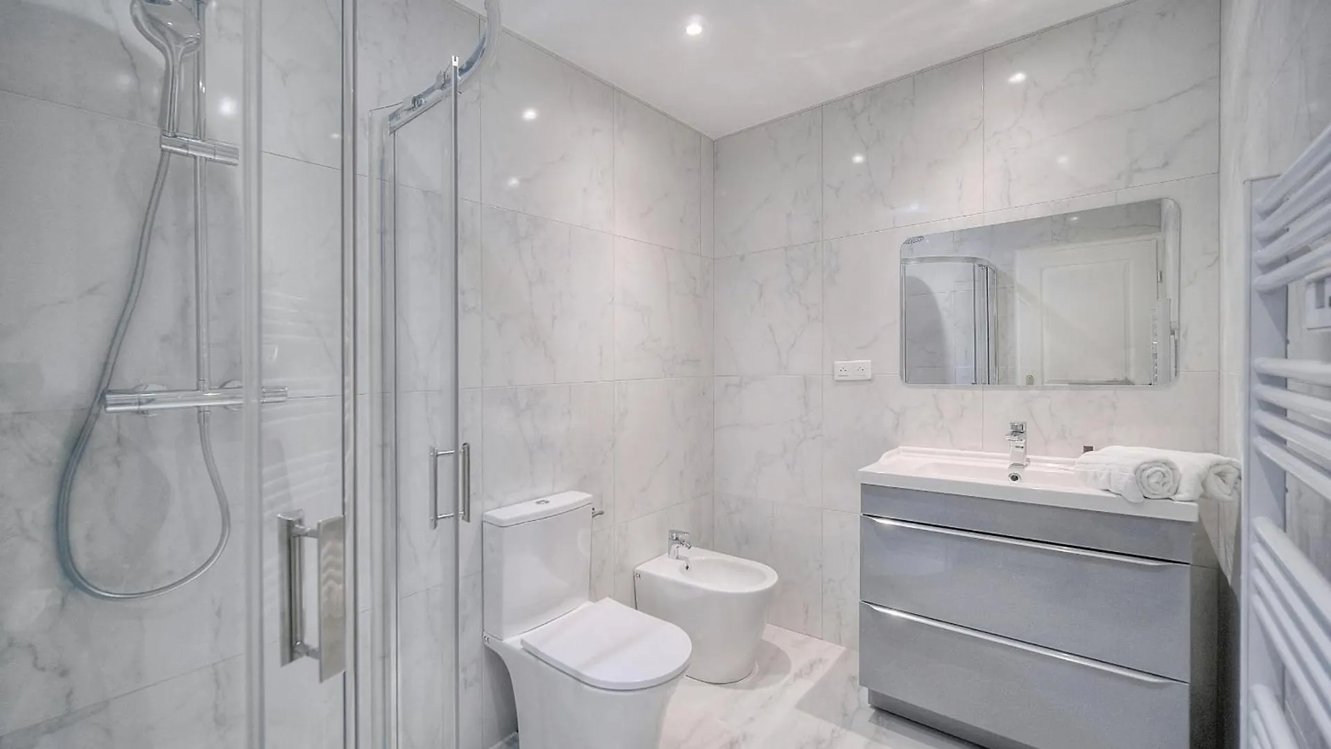 Apartament Charmant 3 Pieces Centre Ville A2B243 Cannes